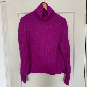 Banana republic purple wool/nylon sweater size small